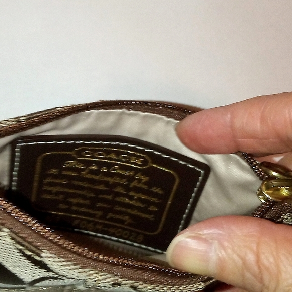 Coach wristlet - Picture 2 of 2